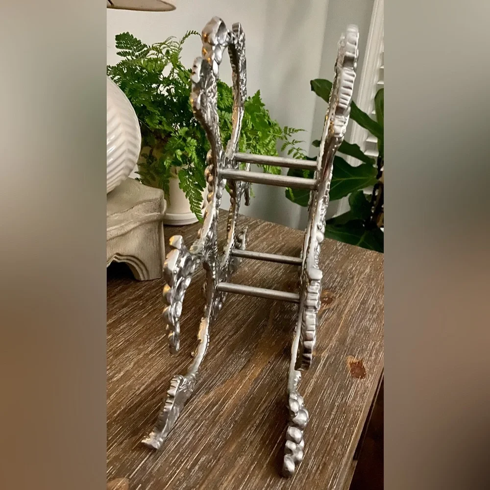 Vtg Arthur Court Wine Rack Grape Vine Cast Aluminum  Bottle Holder Silver